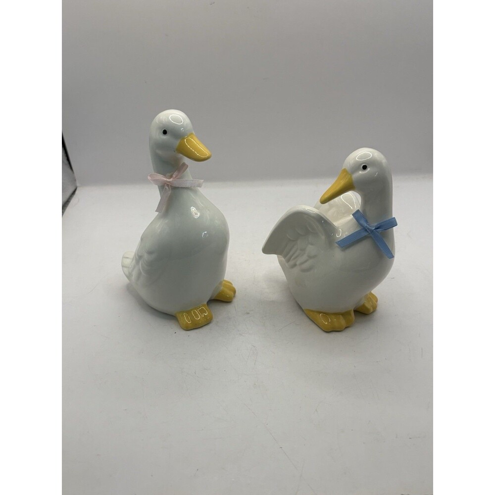 Vintage Pair Of Ceramic Geese Blue And Pink Bows 5”& 5 1/2”